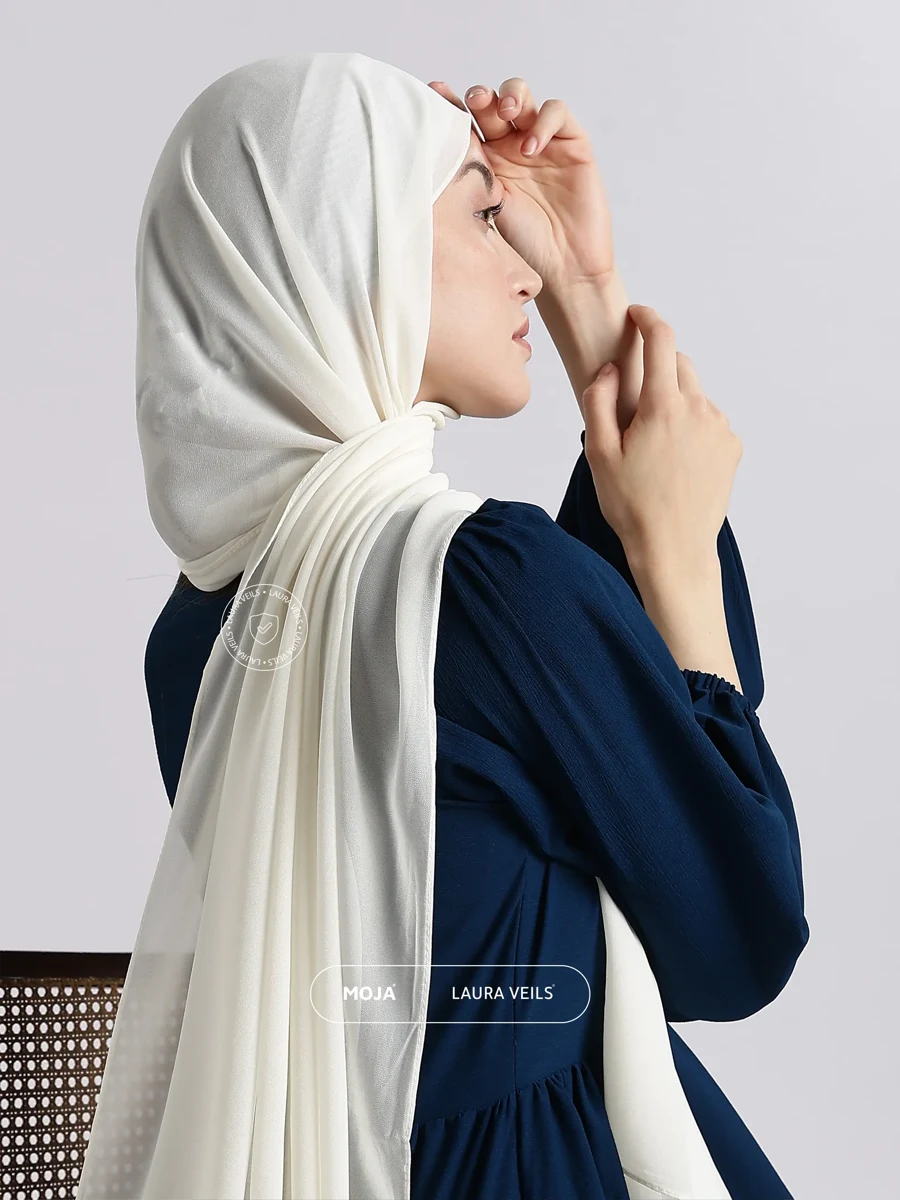 Georgette, jersey or modal: which hijab fabric is right for you?