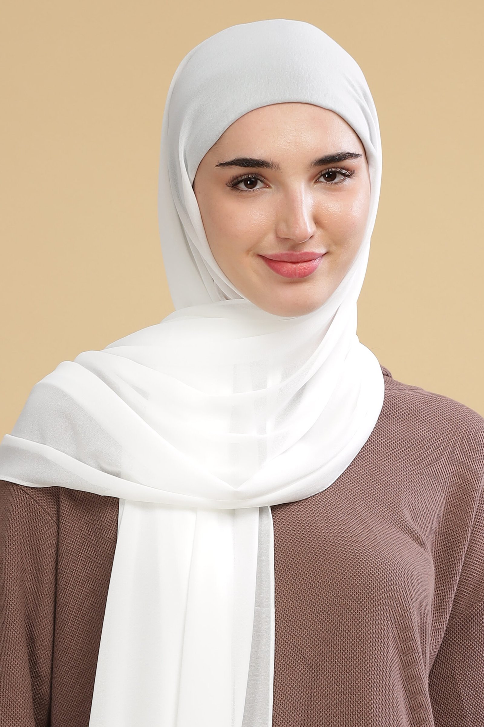 Milk white – Moja Georgette Hijab